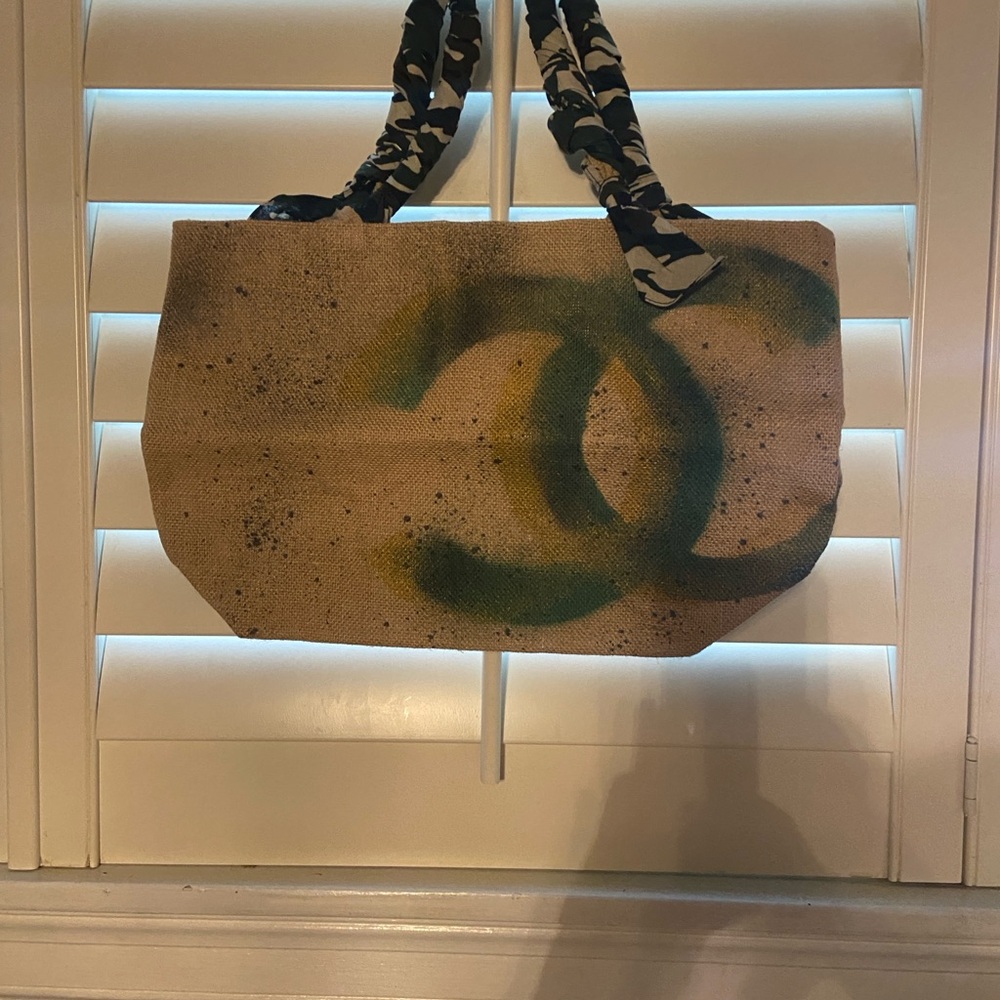 NEW STRAW TOTE  Bag - Green and Yellow locking double C’s - Picture 2 of 7